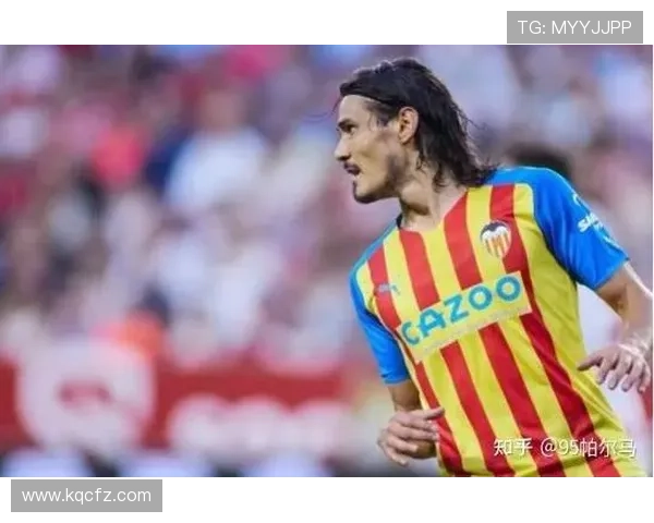 剪去足球明星的长发背后的故事与风格转变探讨