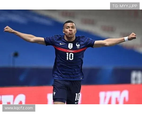 足球明星是否已踏足新疆这片热土引发球迷热议