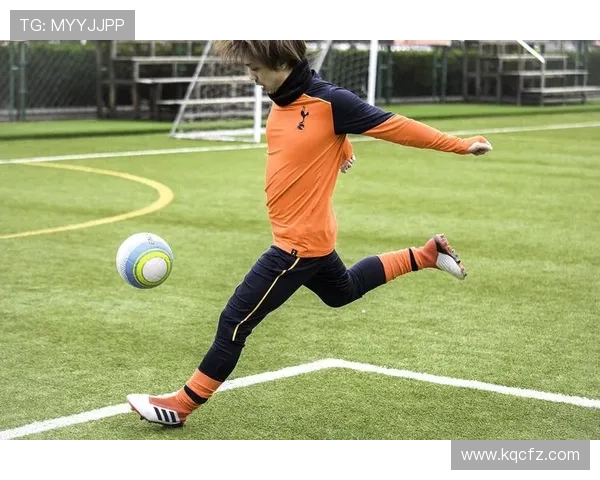 足球明星揭秘脚踝保养秘诀视频分享助你提升运动表现与保护技巧 足球明星揭秘脚踝保养秘诀视频分享助你提升运动表现与保护技巧