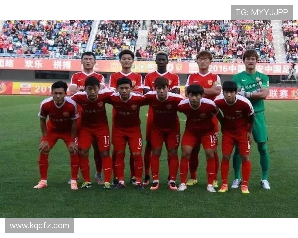 重庆篮球队在最新状态排行榜中荣登第十名展现强劲实力与潜力