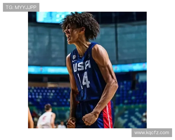 黑皮体育生逆袭成足球明星的励志故事与奋斗历程揭秘